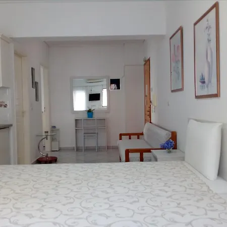 Lägenhetshotell Neapoli 4*